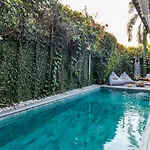 Villa 007